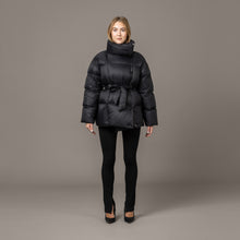Load image into Gallery viewer, Vida Down Jacket, Black