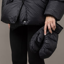 Load image into Gallery viewer, Vida Down Jacket, Black
